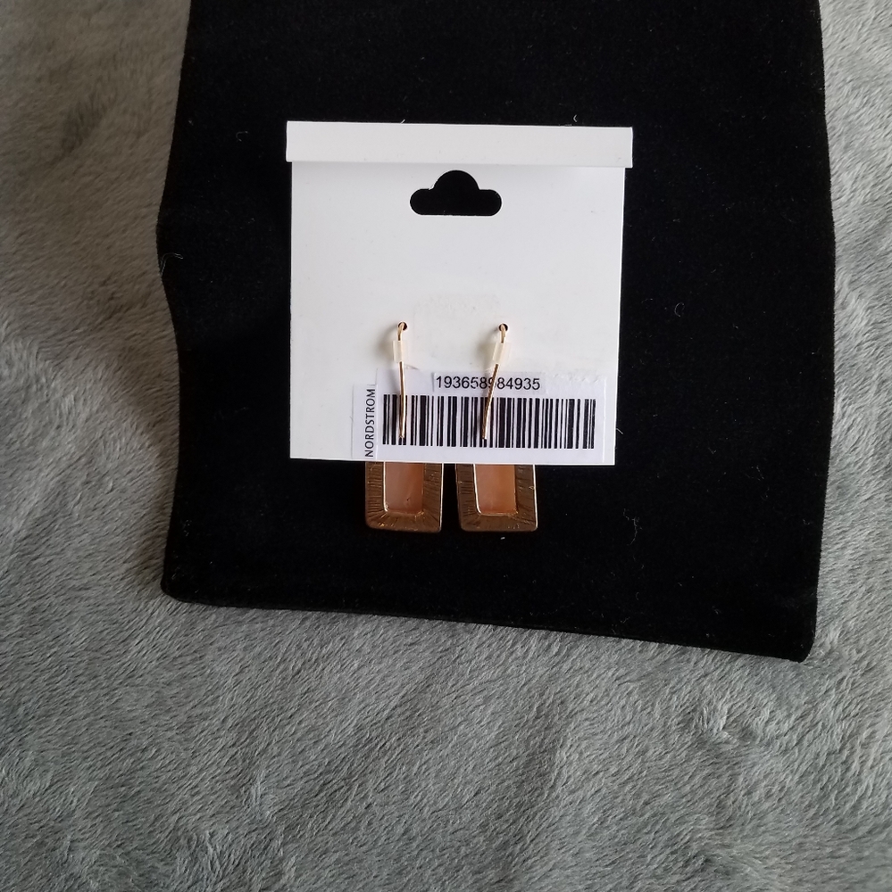 Adrienne Viittadini Glass Coral Drop Earnings - Picture 4 of 5